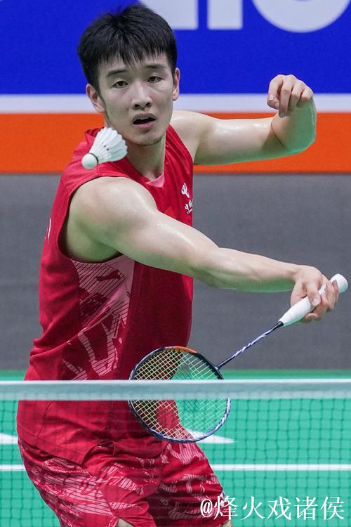 中国羽毛球大师赛：李诗沣力克梁峻豪晋级下一轮